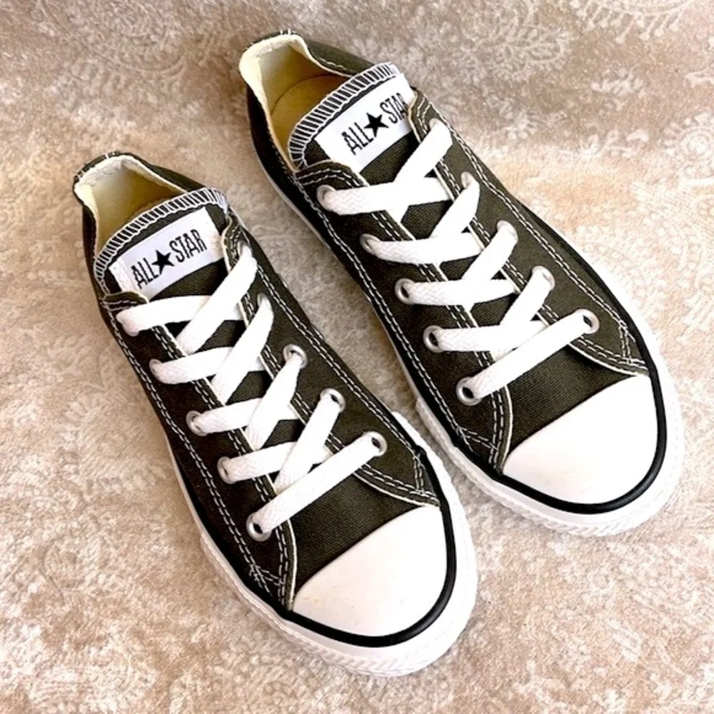Brand New Converse Chuck Taylor All Star Lo Sneakers Lace Up Green Canvas